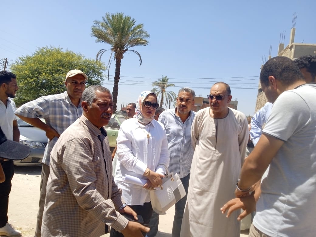 جولات واجتماعات مكثفه للنائبة سحر صدقي والشحات مع التنفيذيين .. رصف وتوصيل الخدمات بابوتشت خلال سبتمبر القادم 