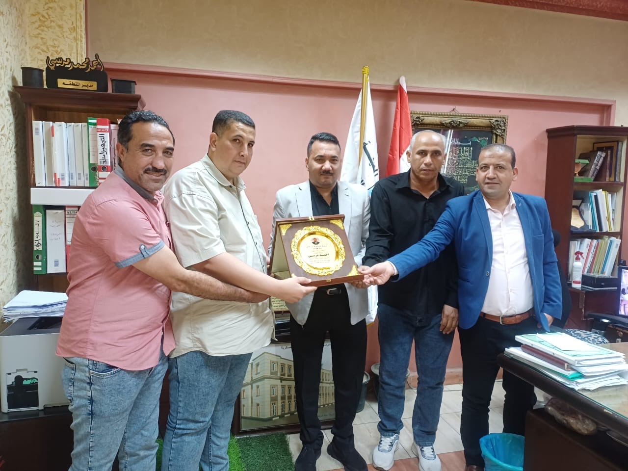 تكريم مدير الأبنية التعليمية بالشرقية لجهوده في مواجهة الكثافة الطلابية